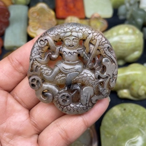 蛇纹石玉颈饰未镶嵌59