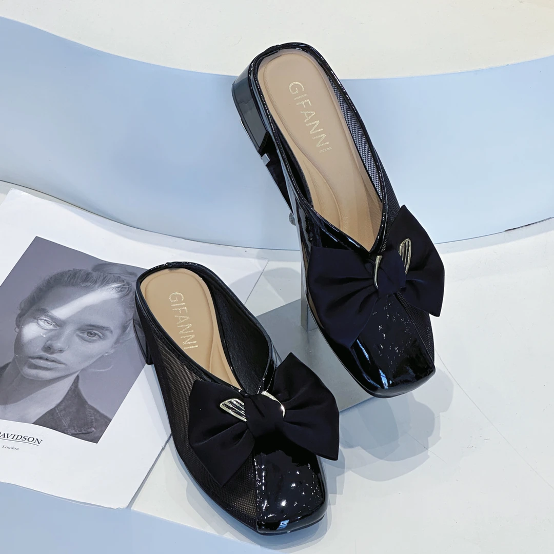 【心依阁铭品】高端拖鞋小圆头平底凉鞋简约时尚