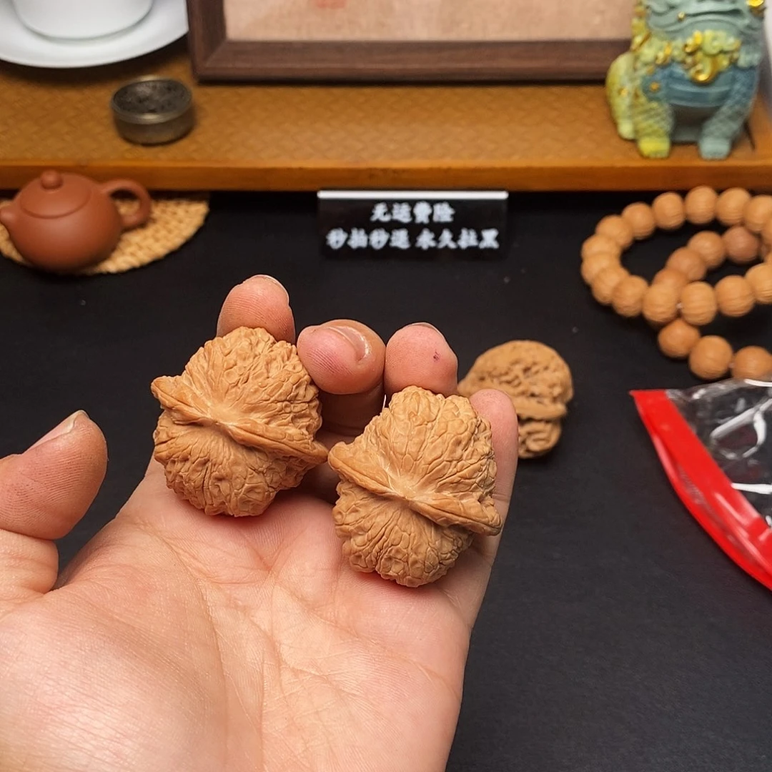 白***鸠文玩核桃把件血麒麟全品
