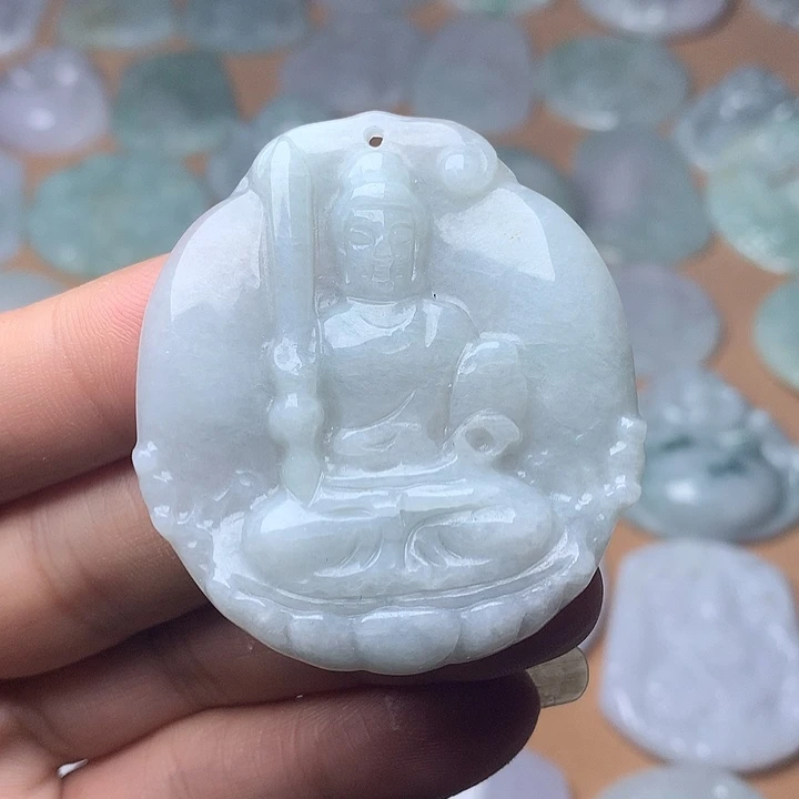 翡翠未镶嵌颈饰不动明王，石纹