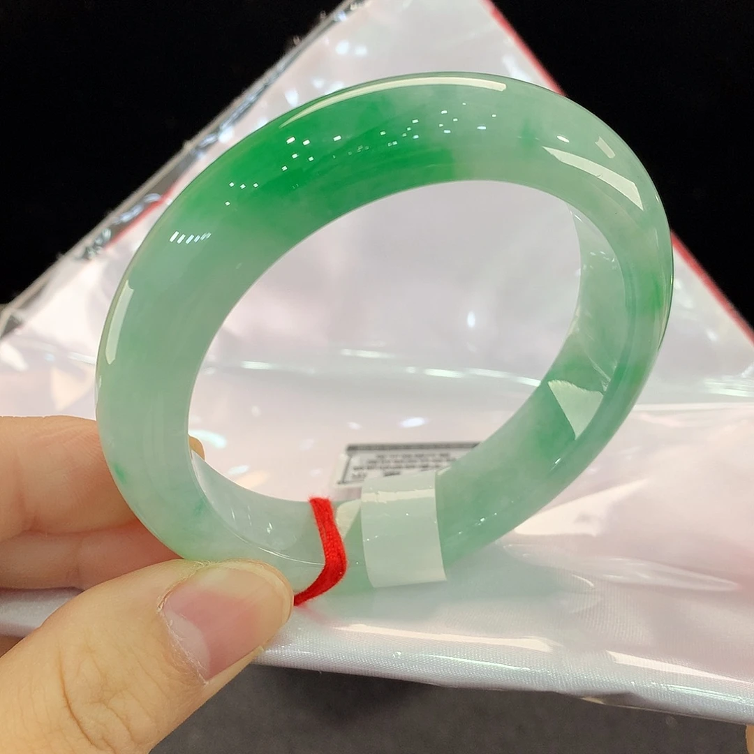 翡翠未镶嵌手镯0489