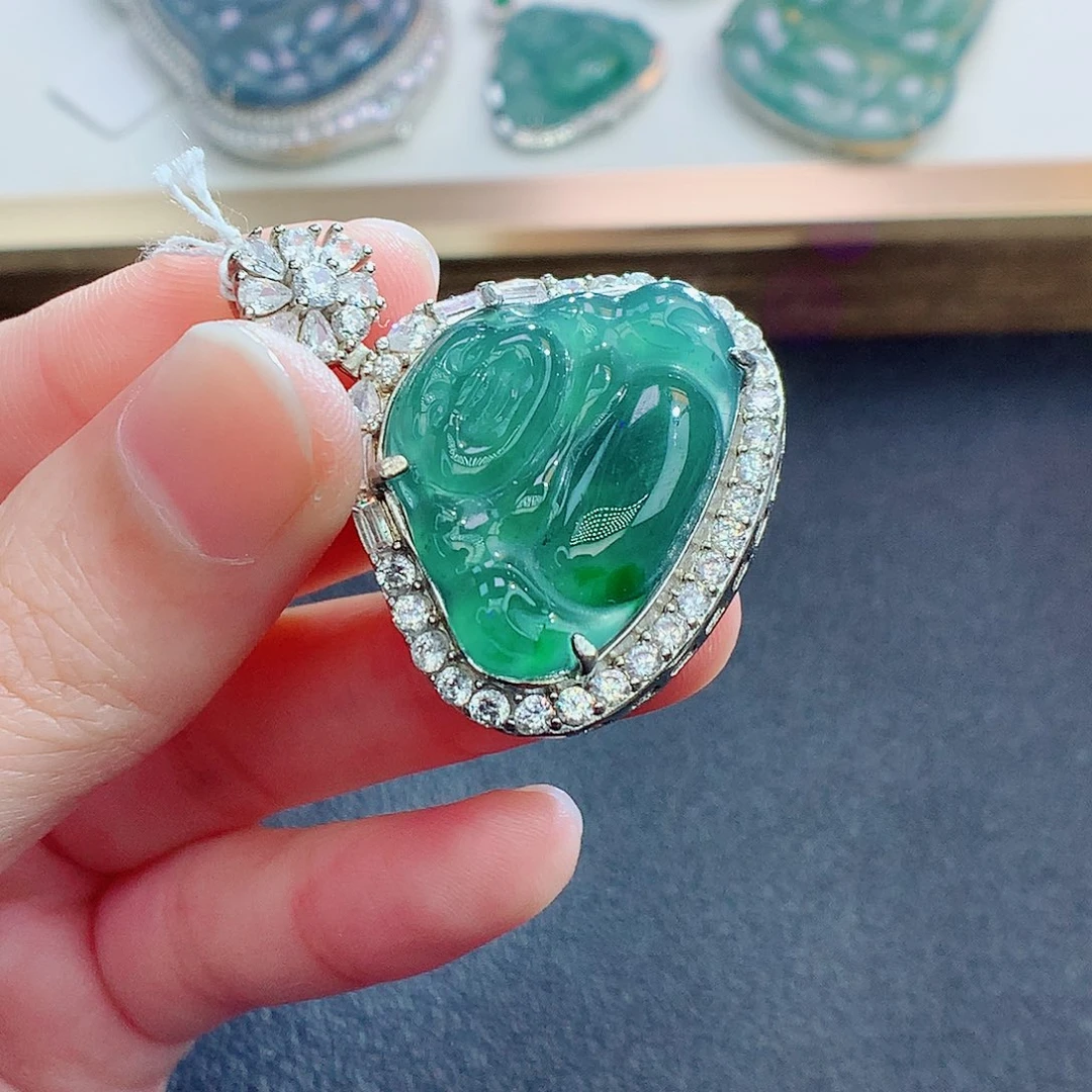 翡翠颈饰银S925镶嵌翡翠