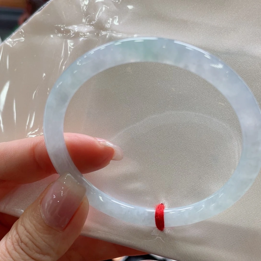 翡翠手镯未镶嵌柔*翡翠手镯