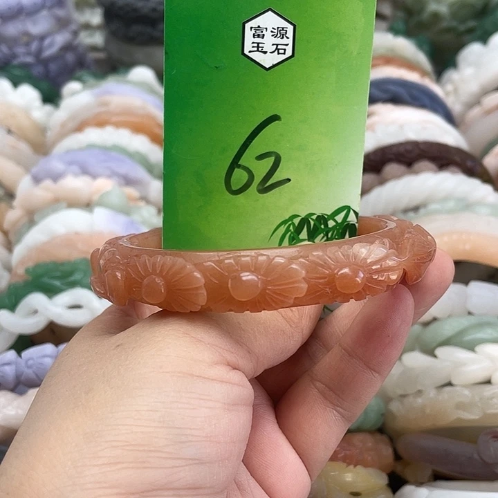 未镶嵌手镯石英岩玉