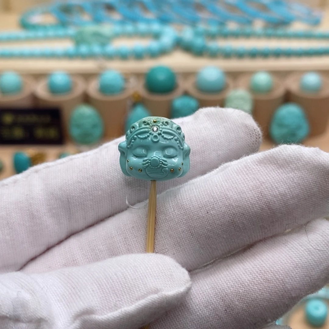 绿松石未镶嵌珠宝奇石