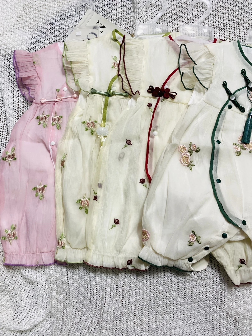 中式刺绣舒适优雅的婴儿服装周岁礼服百天春装女宝宝满月百天周岁