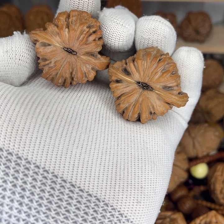 文玩核桃吊坠42全品山地红皮四座楼