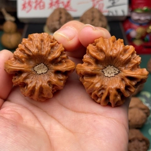 【闪购商品】把件文玩核桃41龙门涧