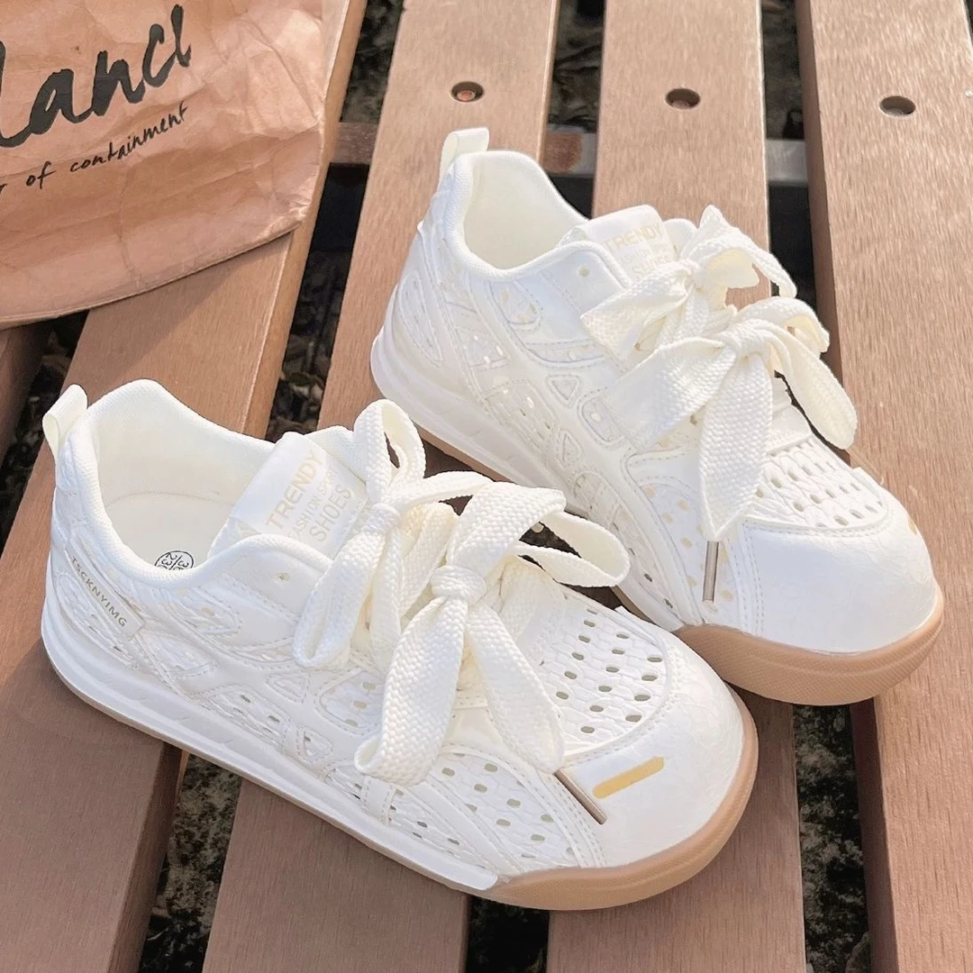 2025夏季新款百搭小白鞋女透气镂空阿甘德训鞋女小众休闲薄底板鞋