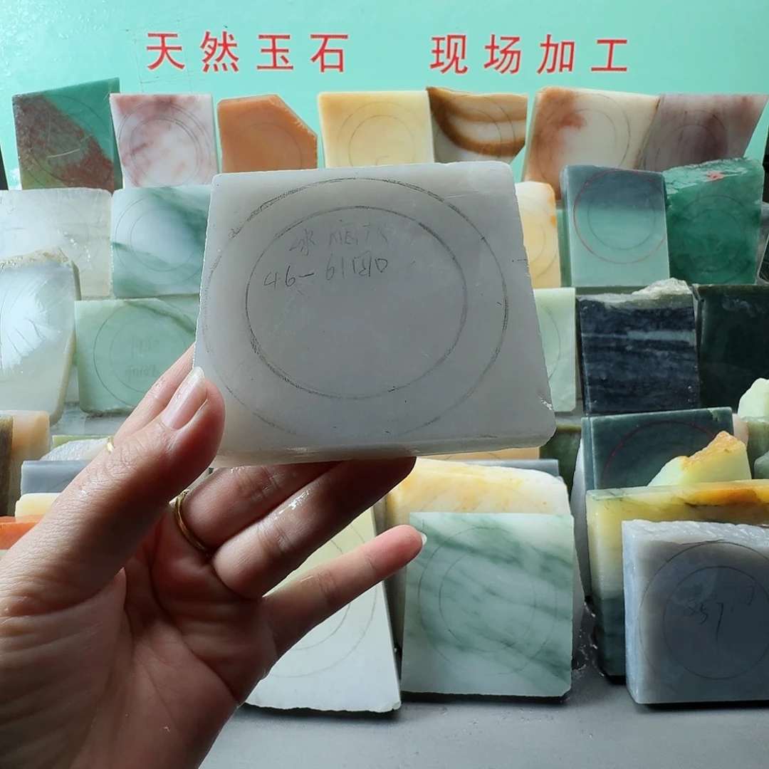 未镶嵌手镯石英质玉（金丝玉）手镯定制