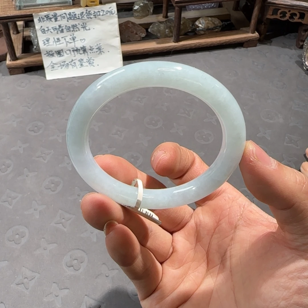 翡翠未镶嵌手镯53.8圆条