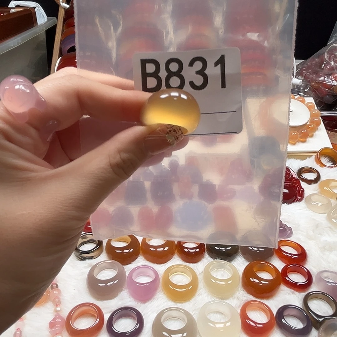 琪***～玛瑙/玉髓未镶嵌戒指