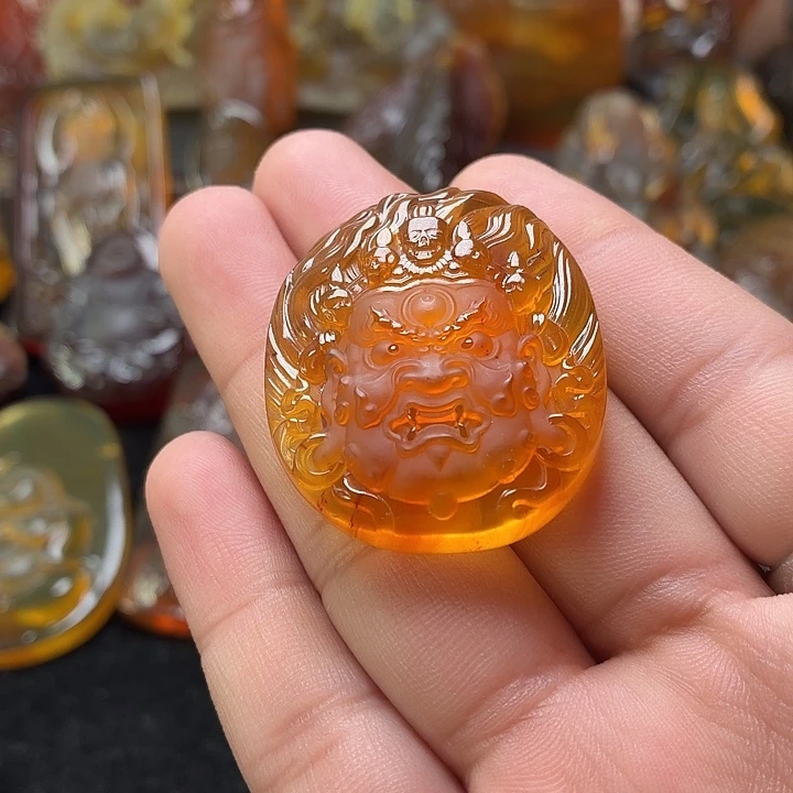 琥珀未镶嵌颈饰34