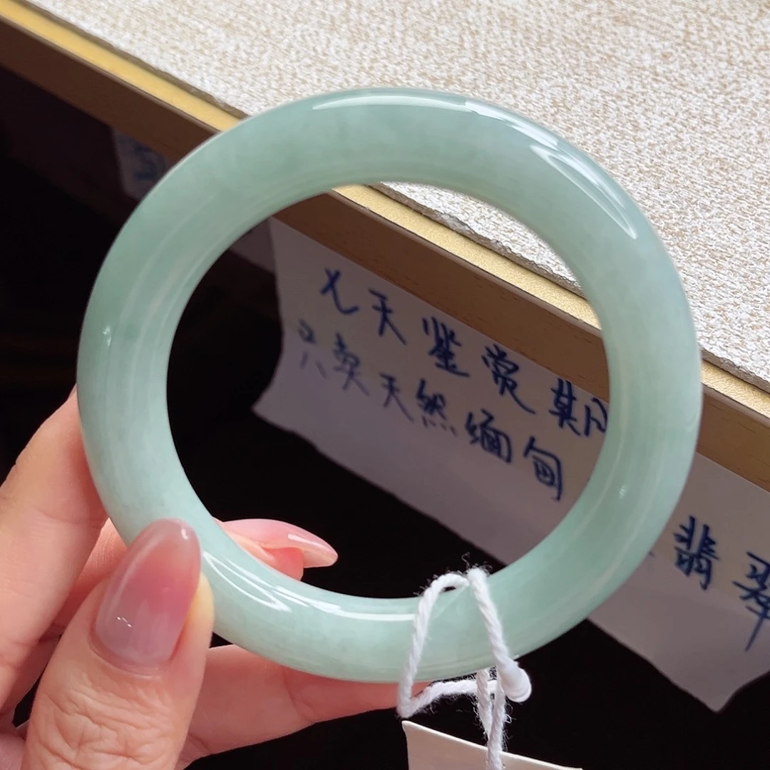 翡翠未镶嵌手镯手镯