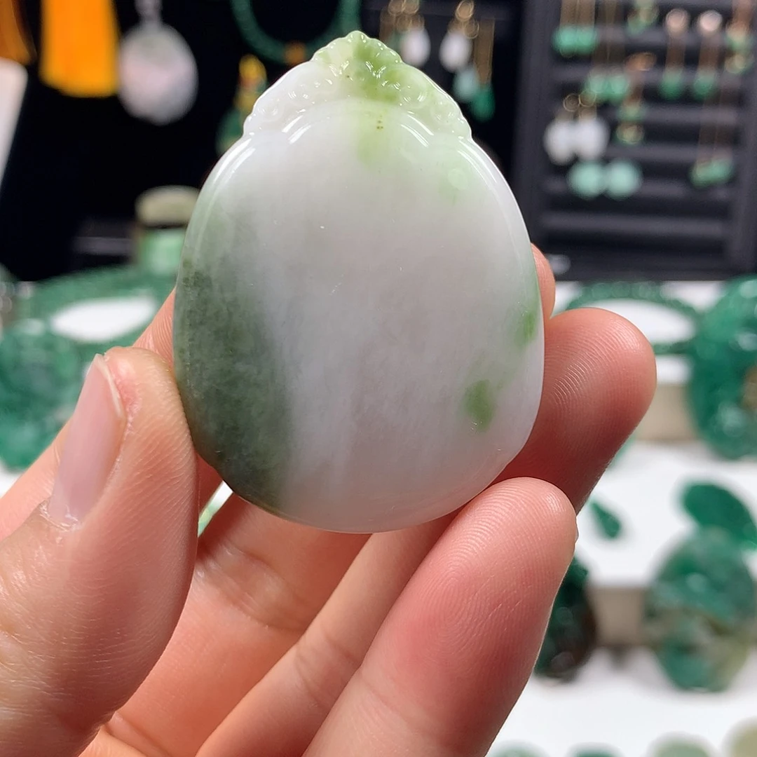 未镶嵌独山玉颈饰