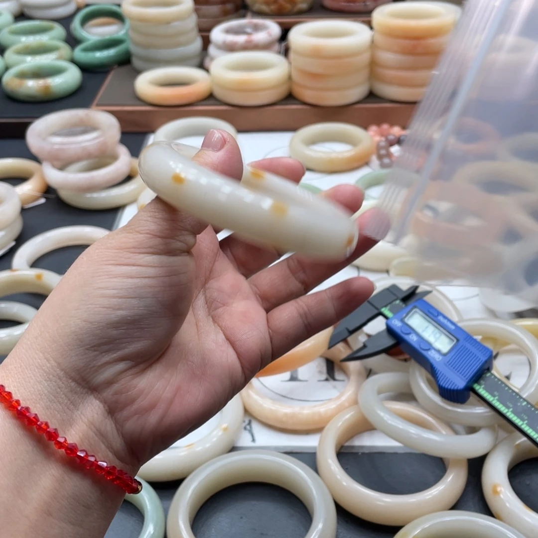 石英质玉手镯合金钟**古