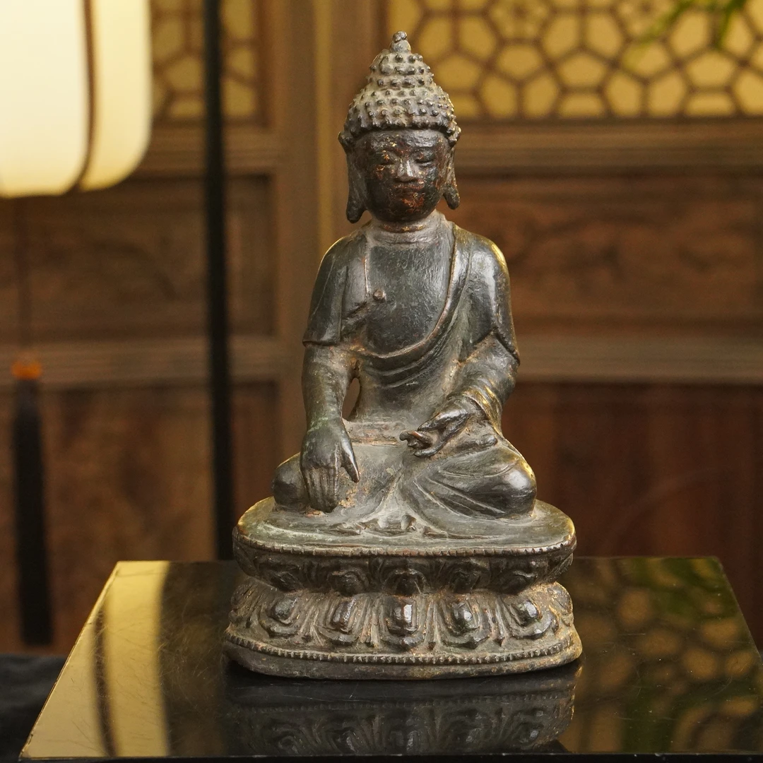 【清早期】铜释迦摩尼佛（高17.6cm宽10.5cm重718g）