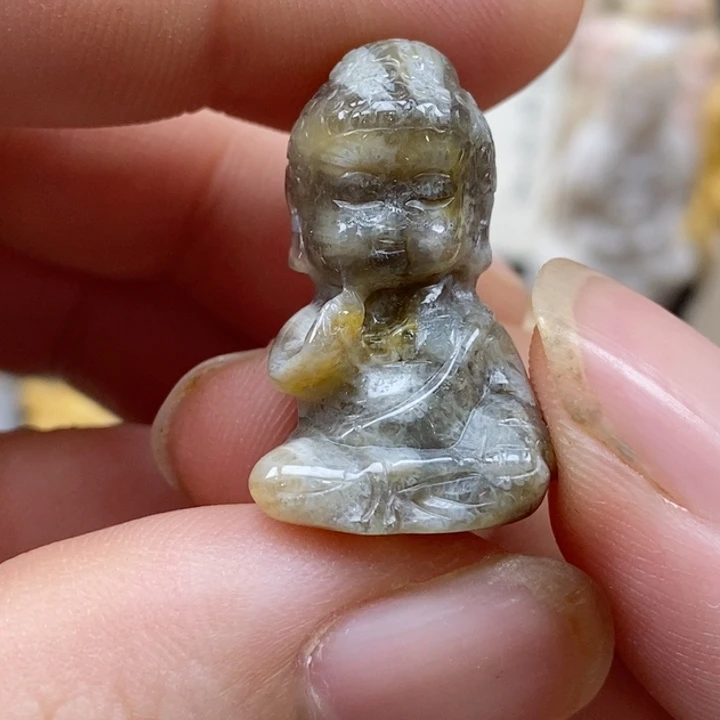颈饰未镶嵌硅化珊瑚（珊瑚玉）小摆件