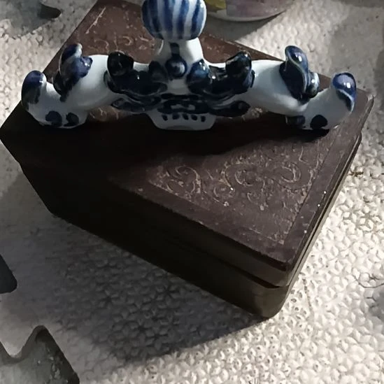 瓷片，，，，，，，，，，，，，