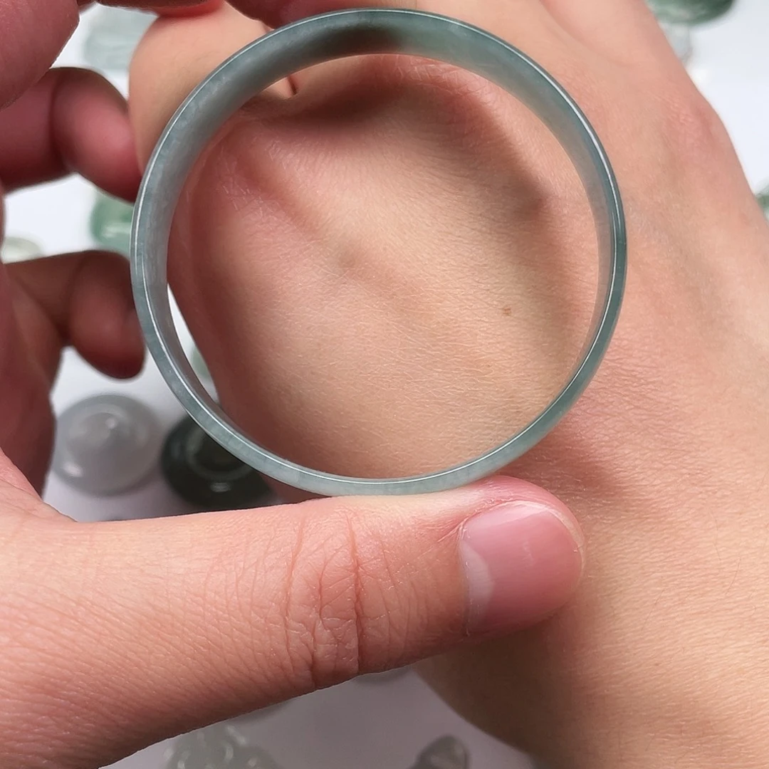 翡翠未镶嵌手镯翡翠