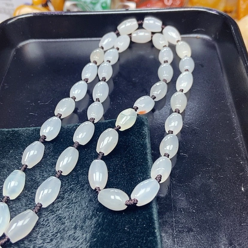 【闪购商品】未镶嵌石英质玉（黄龙玉）颈饰