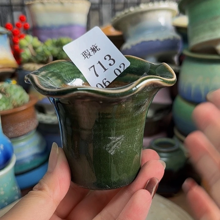 摆件景德镇陶瓷手工口8高7左右