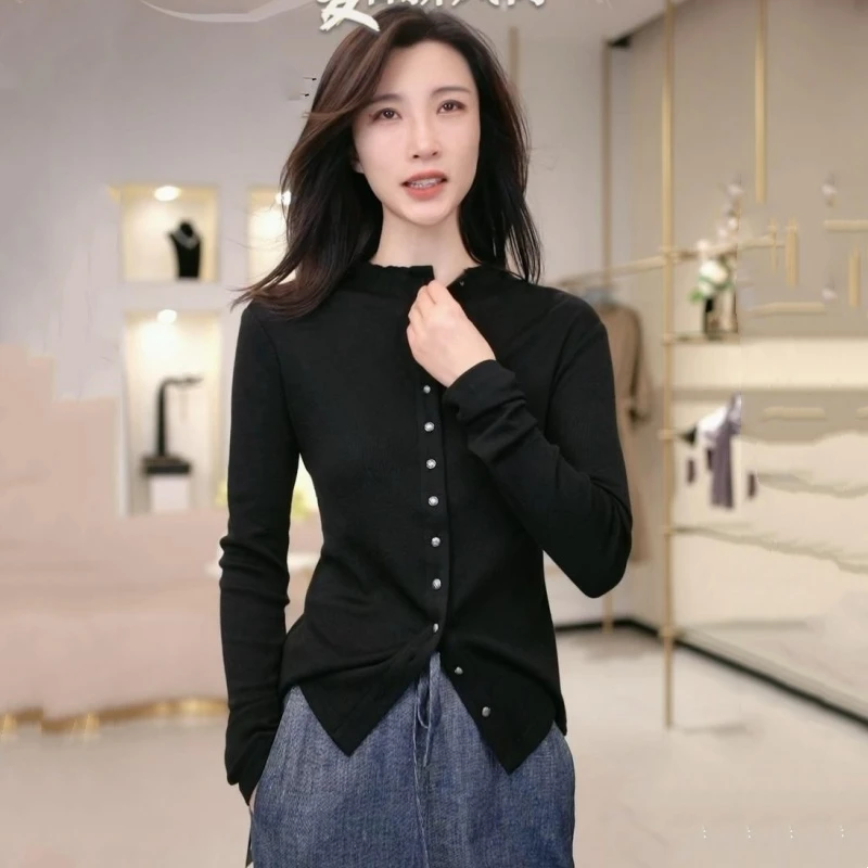 职业阿玛诗官方2025秋季新款立领修身显瘦羊毛长袖针织衬衫女装