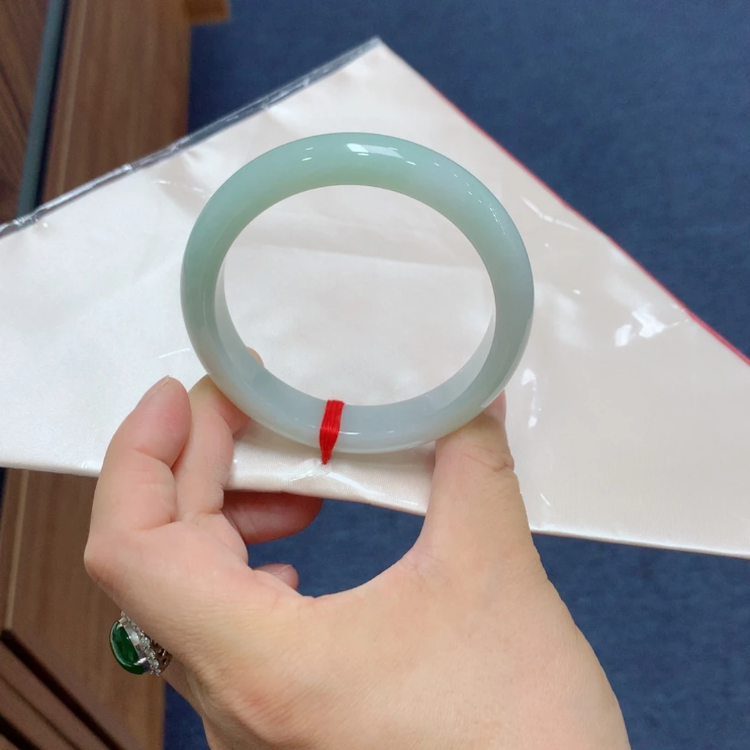 翡翠手镯未镶嵌买断