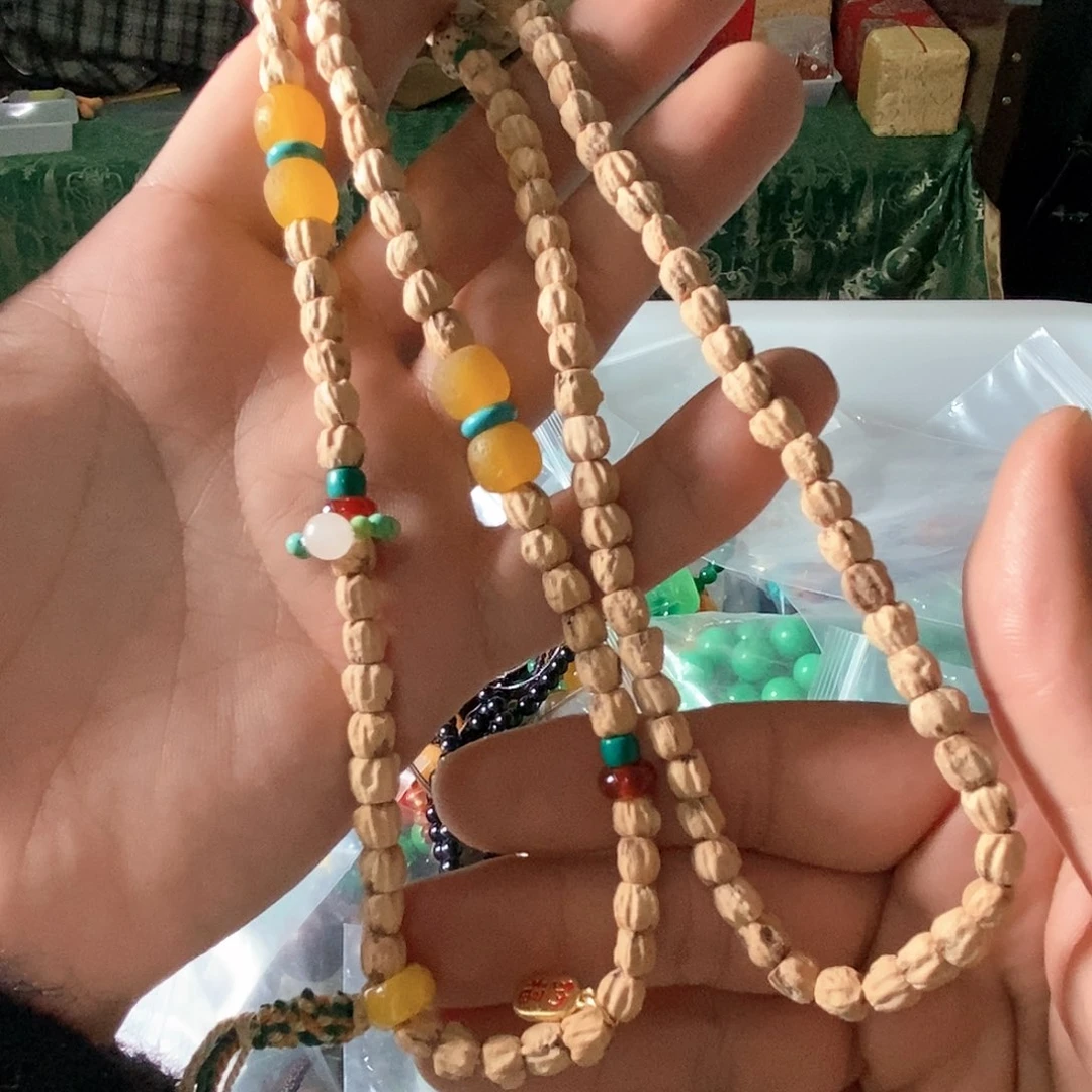 只买单纯的吊坠，没带链子，属的性质。