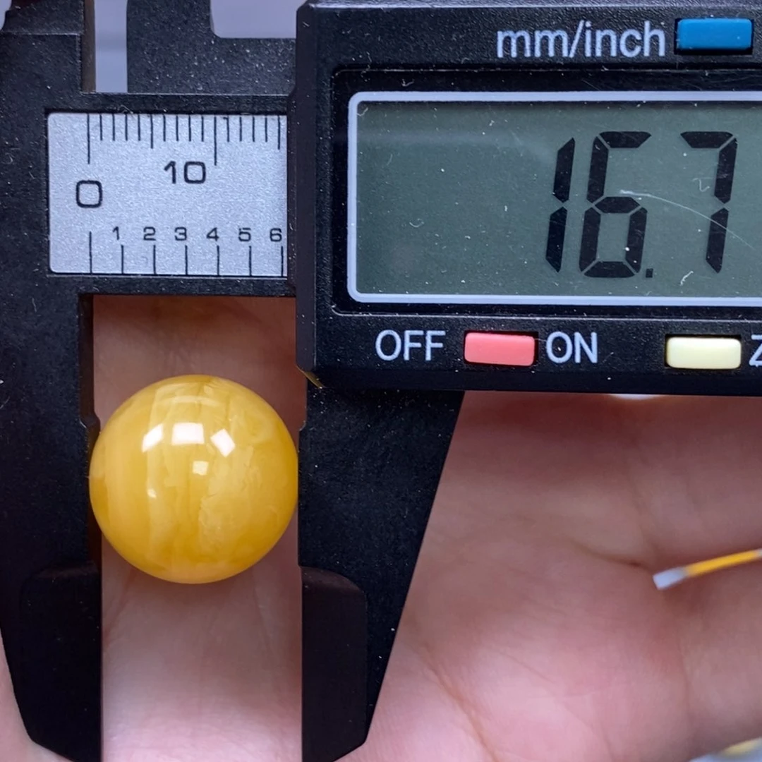 未镶嵌琥珀裸石纯天然