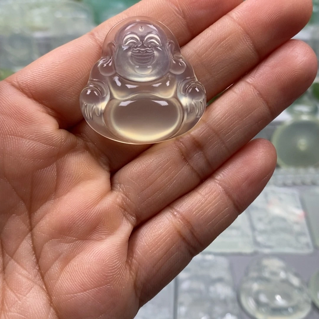 王***8蛇纹石玉未镶嵌颈饰