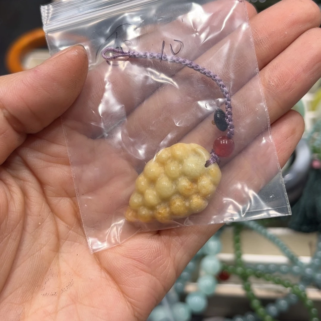 蛇纹石玉颈饰未镶嵌J****g