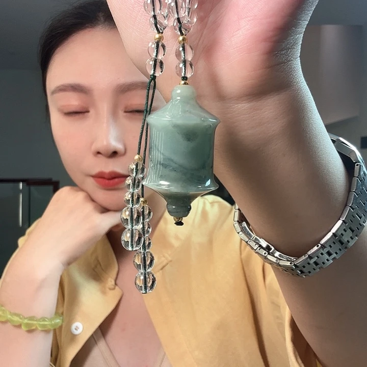 充****未镶嵌蛇纹石玉颈饰
