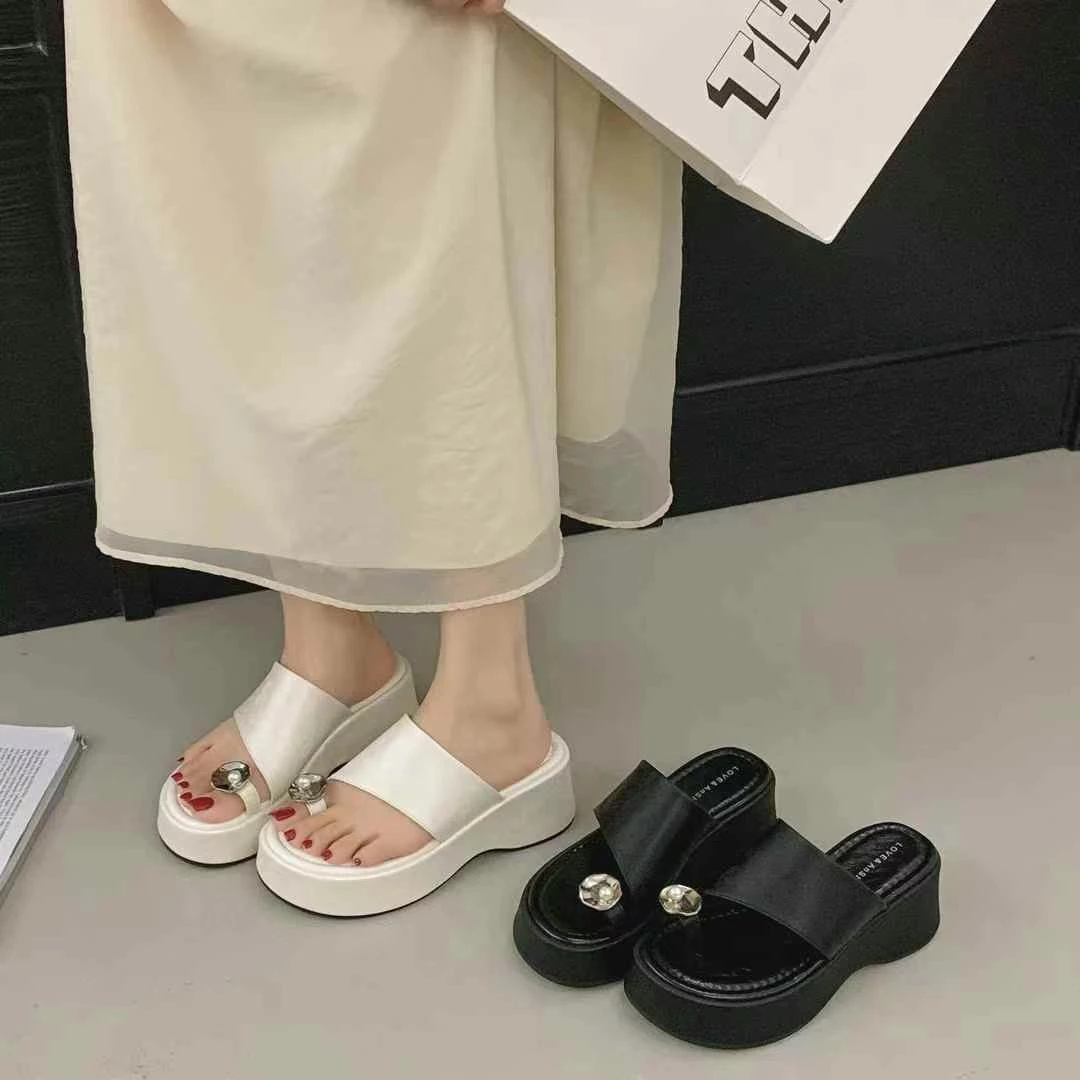 9271增高休闲夏外穿2025年新款厚底水钻一字沙滩凉拖鞋