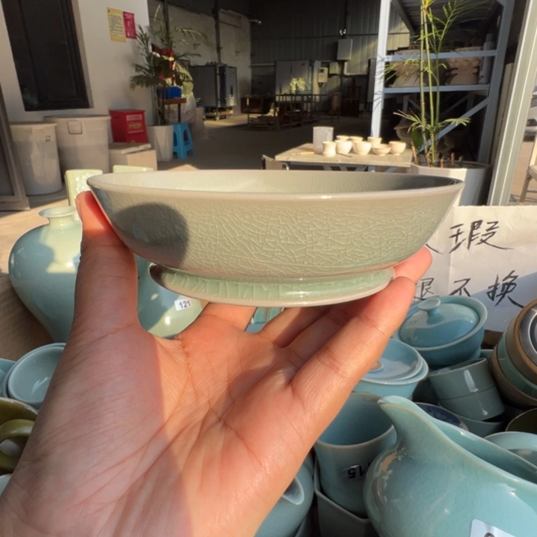 微瑕支钉圆洗。  13cm。