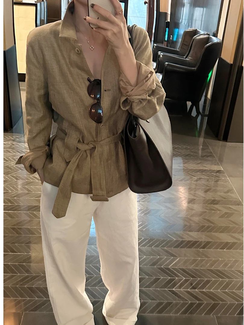 法式复古亚麻外套女早秋新款时尚设计感老钱风卡其色棉麻短外套