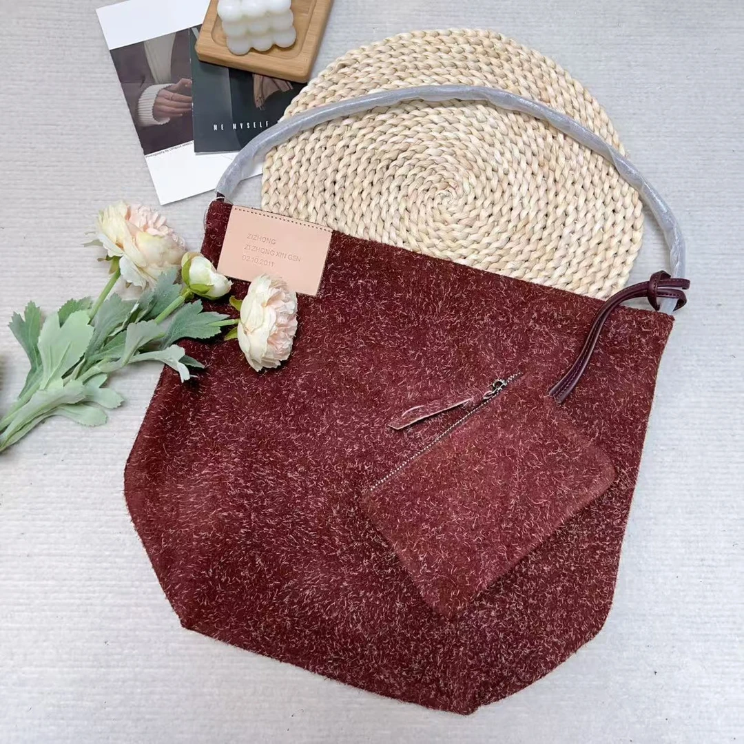 【小黑家】高端牛皮磨砂绒感手提配小卡包大容量托特水桶包