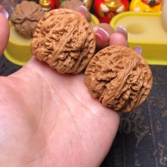 文玩核桃吊坠42平谷粗筋