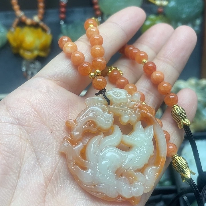 未镶嵌蛇纹石玉颈饰