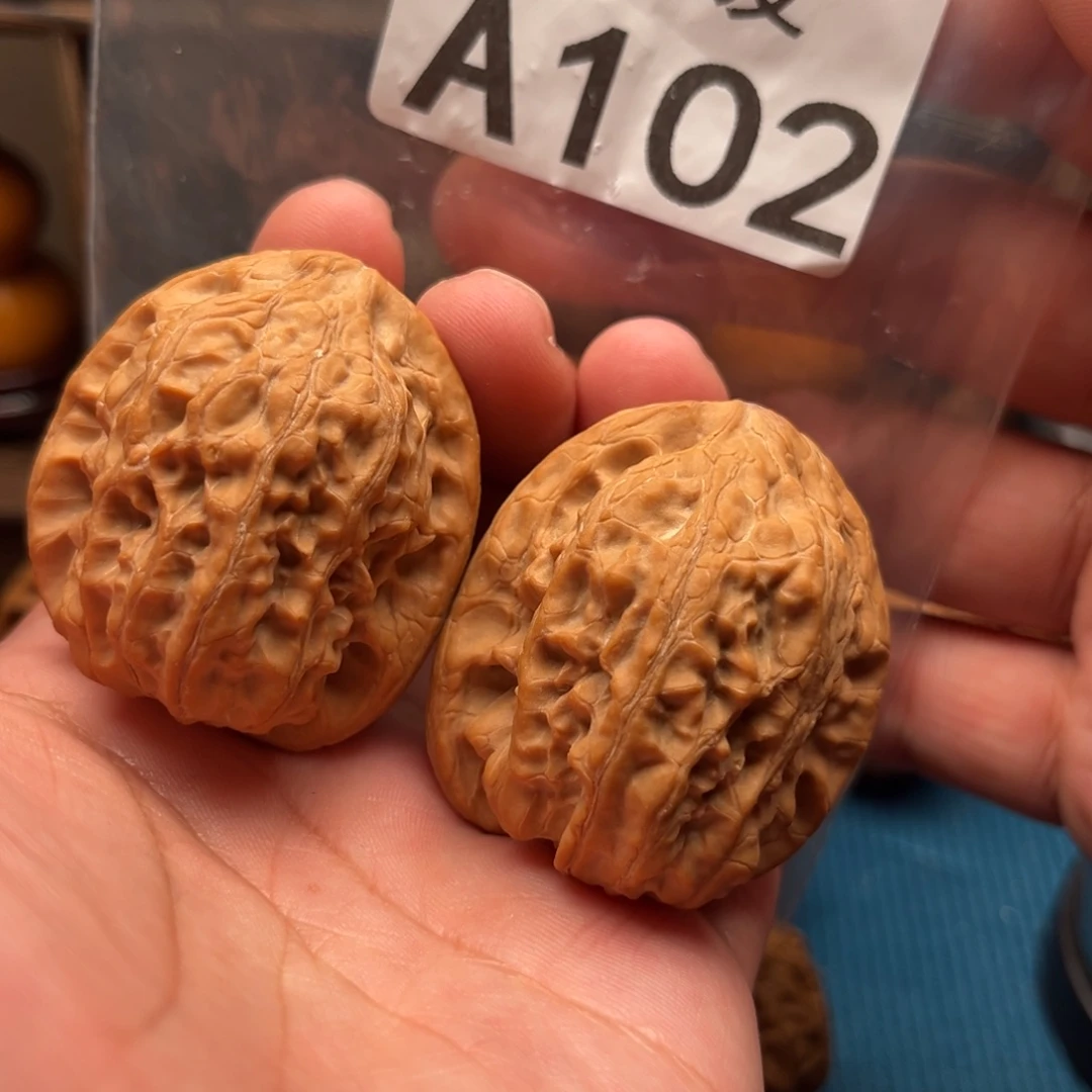 文玩核桃吊坠靠山王