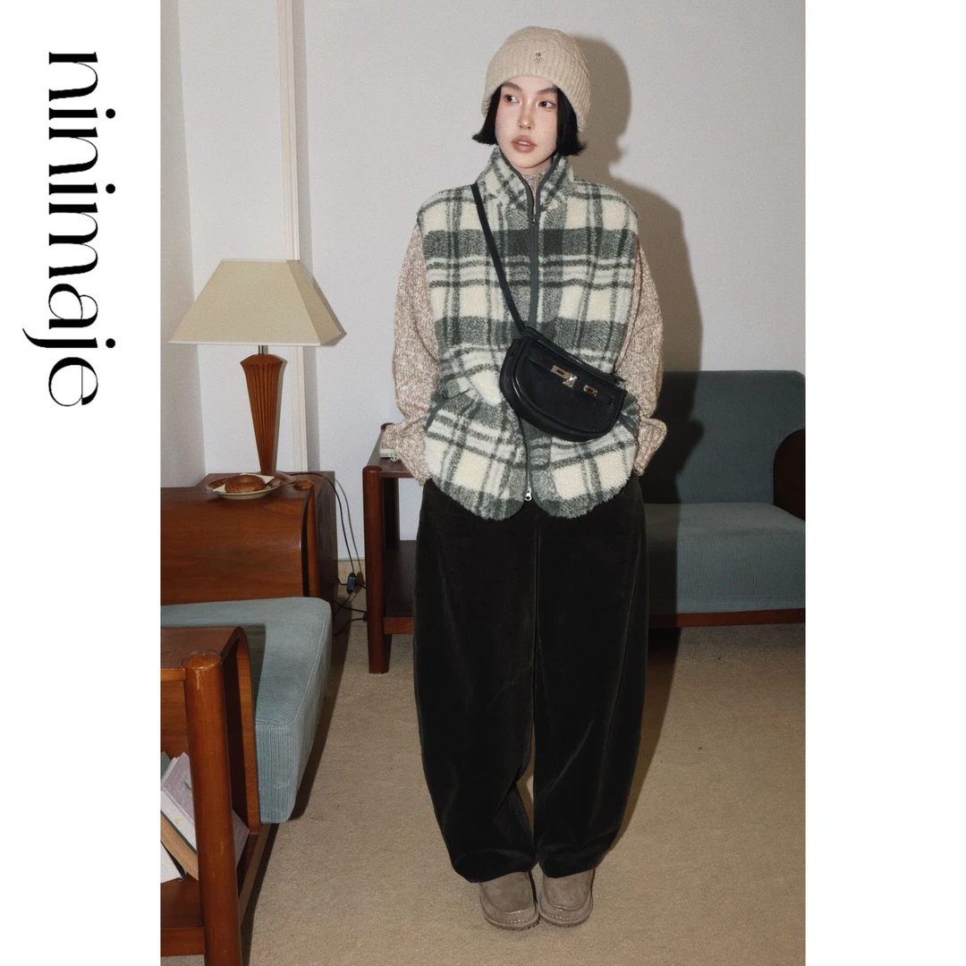 NanBeiBei  北欧复古格纹羊羔绒马甲 7829