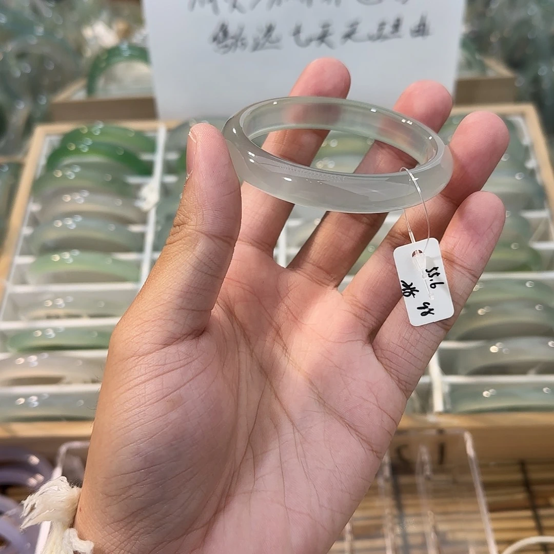 玛瑙/玉髓未镶嵌手镯圈口55.6