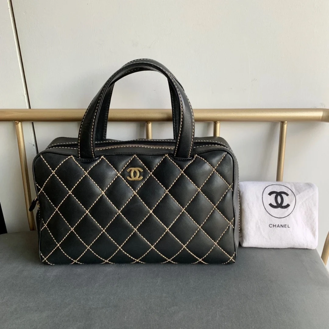 95新 Chanel/香奈儿 香奈儿外缝线黑金保龄球 25070039-07