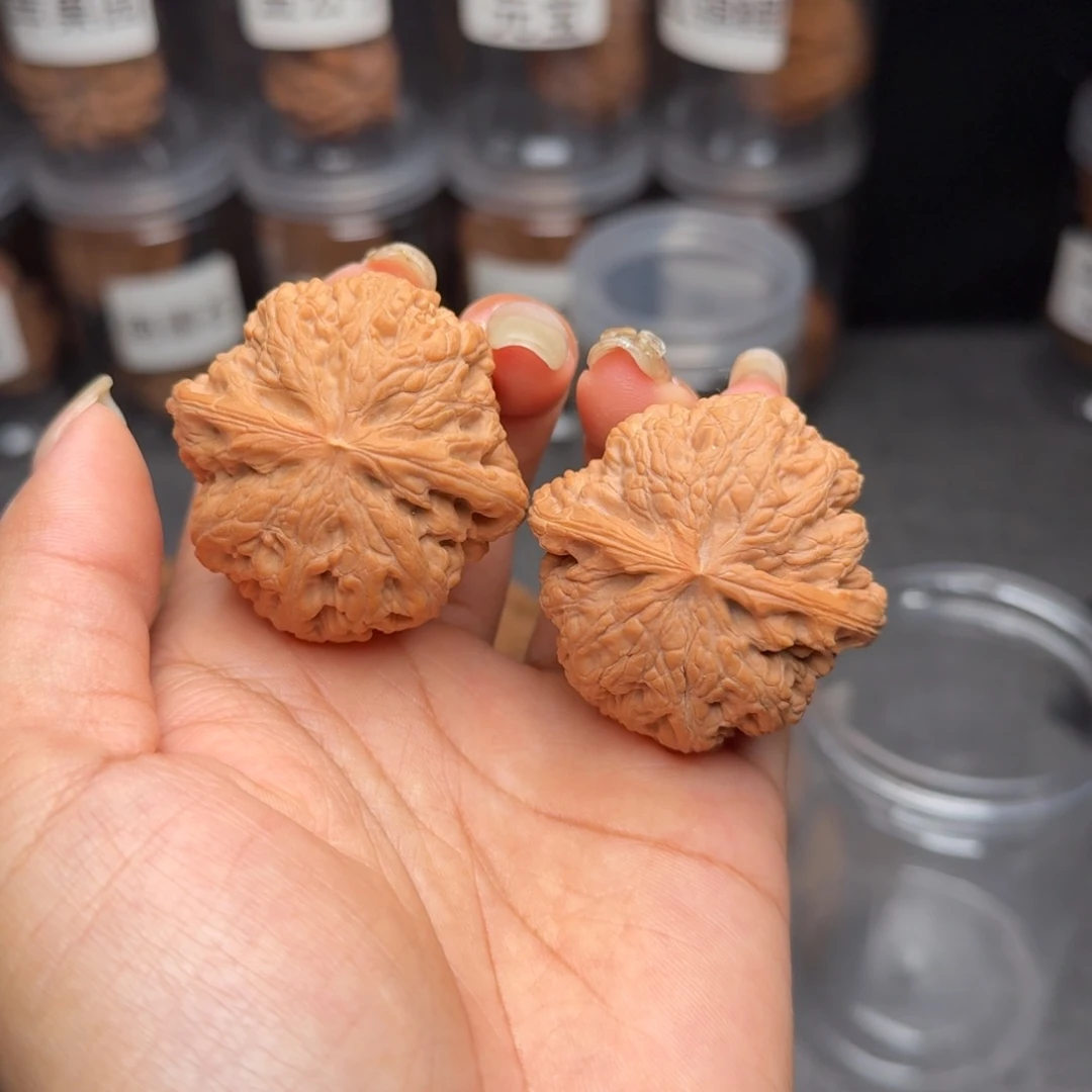 文玩核桃把件圆球大粗筋