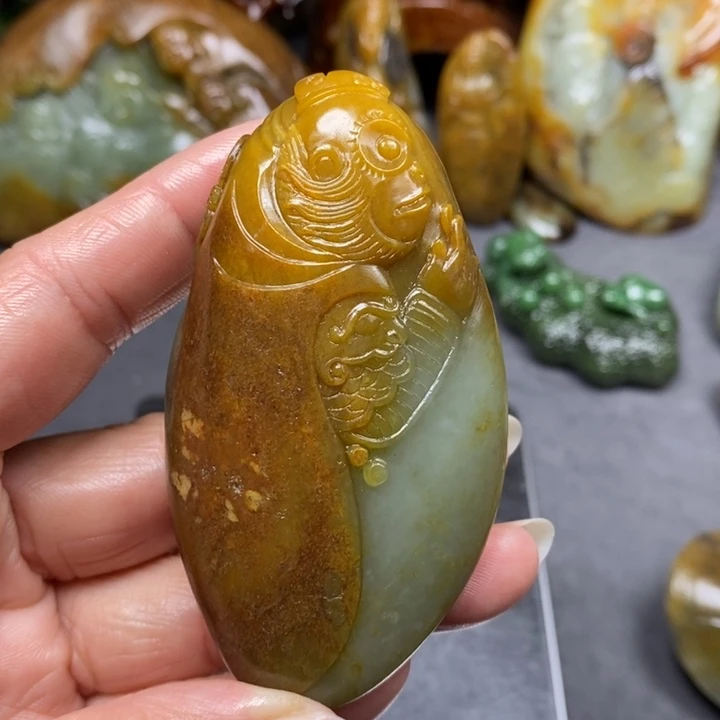 和田玉未镶嵌把件