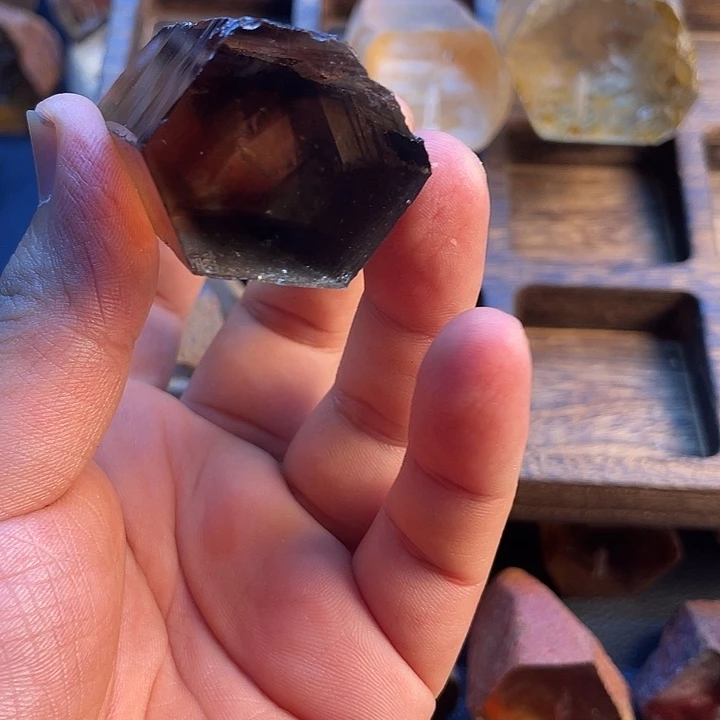 水晶未镶嵌珠宝半成品