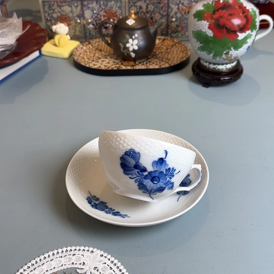 茶盏在家里面玩啊哈哈