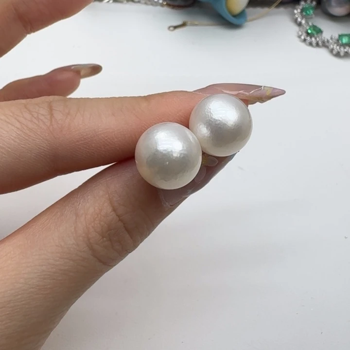 未镶嵌海水珍珠耳饰