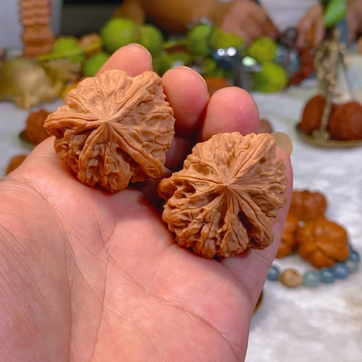 文玩核桃把件三棱