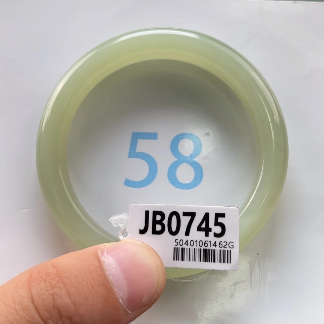 和田玉手镯未镶嵌芳***活